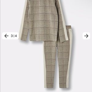 NWT BOYS STONE CHECK PRINT TRACKSUIT OUTIFIT